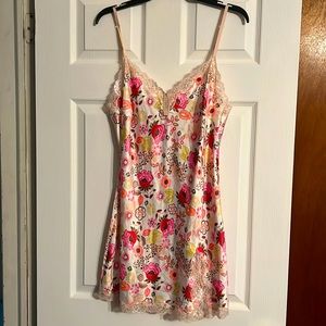 Brand new with tags Victoria’s Secret, nighty, Teddy size large flowers